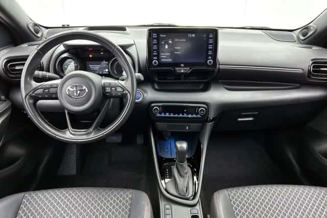 Toyota Yaris (2021) thumbnail 5