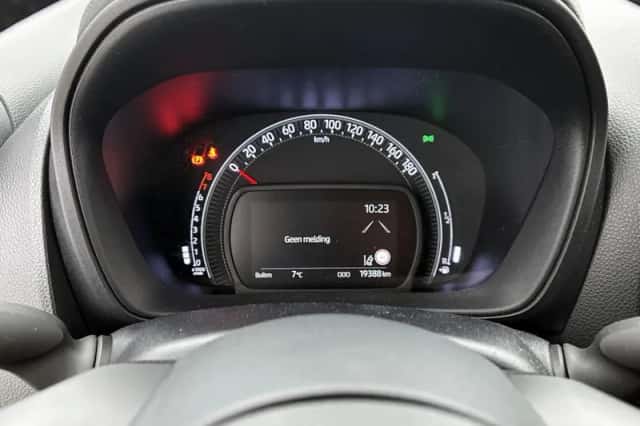 Toyota Aygo (2024) thumbnail 6