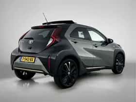 Toyota Aygo (2023) thumbnail 2
