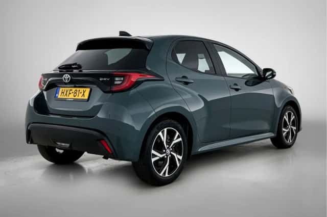 Toyota Yaris (2025) thumbnail 2