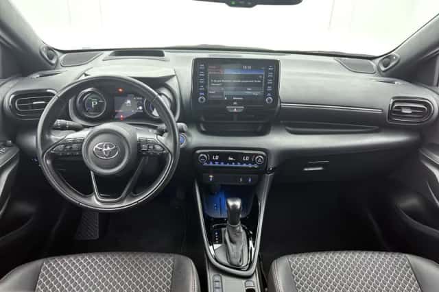 Toyota Yaris (2021) thumbnail 5