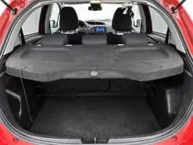 Toyota Yaris (2019) thumbnail 35