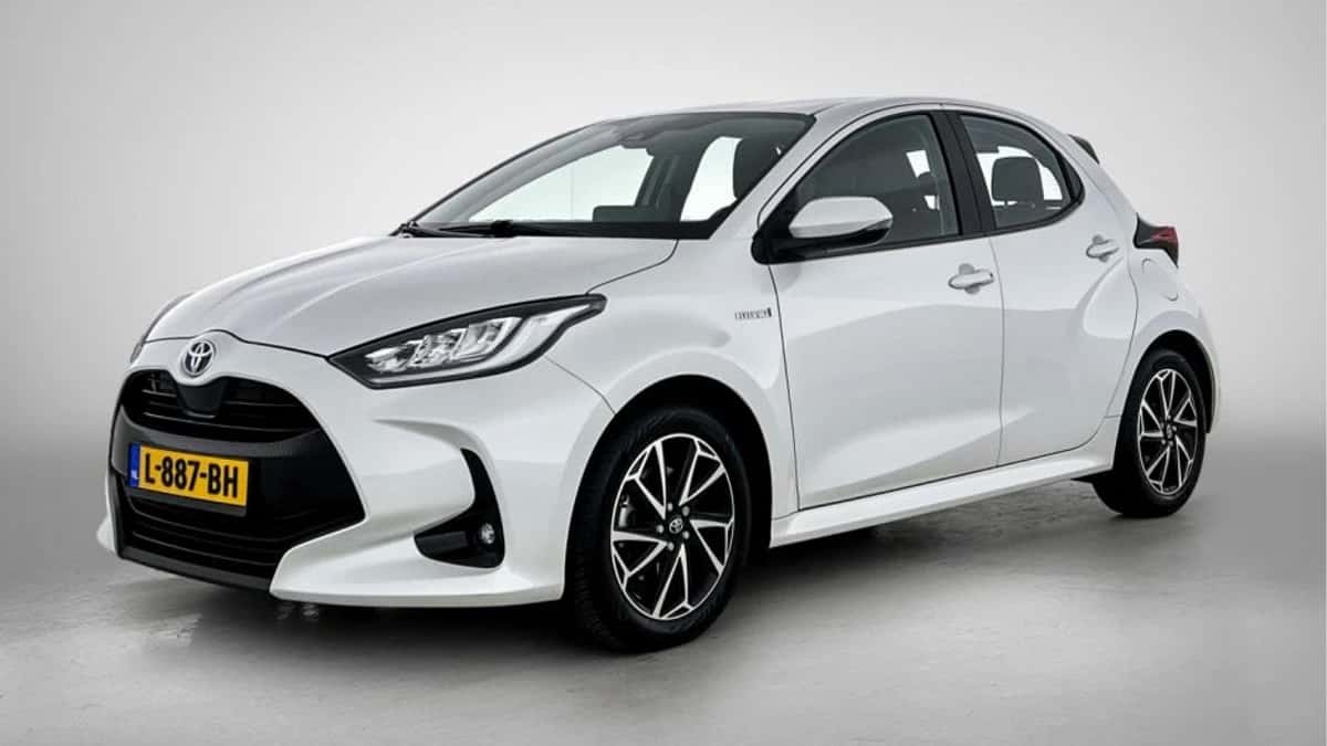 Toyota Yaris (2021) — foto 1
