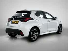 Toyota Yaris (2021) thumbnail 2