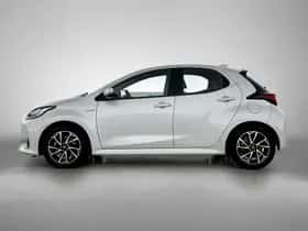 Toyota Yaris (2021) thumbnail 3