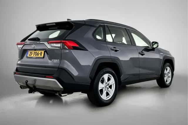Toyota RAV4 (2019) thumbnail 2