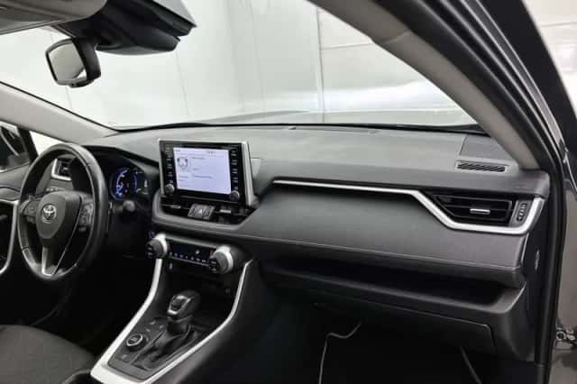 Toyota RAV4 (2019) thumbnail 6