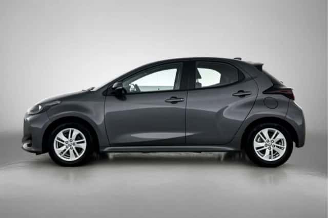 Toyota Yaris (2025) thumbnail 3