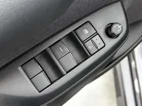 Toyota Yaris (2025) thumbnail 21