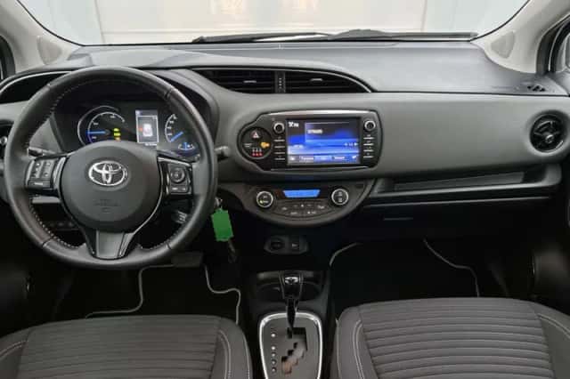 Toyota Yaris (2019) thumbnail 4