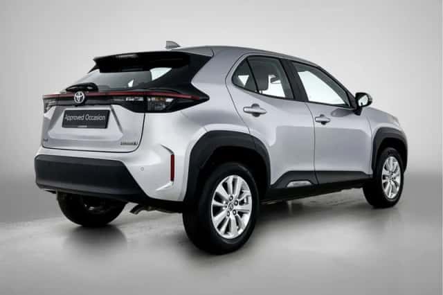 Toyota Yaris_Cross (2023) thumbnail 2