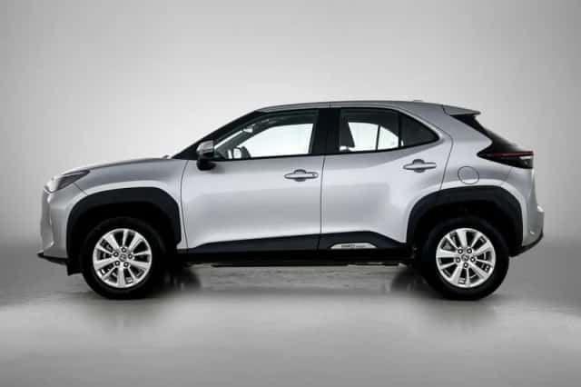 Toyota Yaris_Cross (2023) thumbnail 3