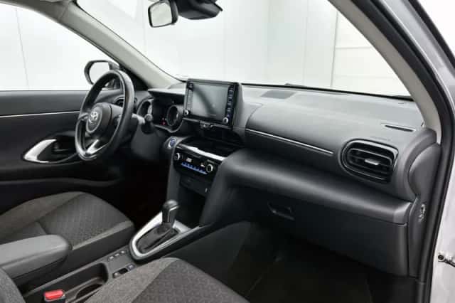 Toyota Yaris_Cross (2023) thumbnail 6