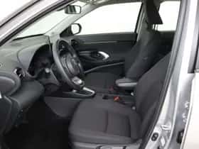 Toyota Yaris_Cross (2024) thumbnail 30
