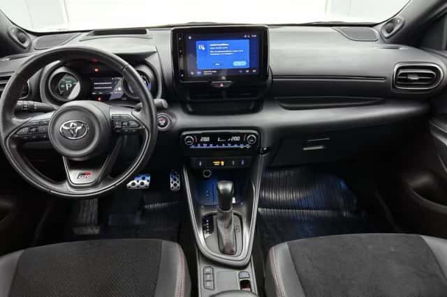 Toyota Yaris (2024) thumbnail 4