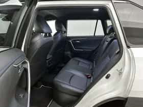 Toyota RAV4 (2020) thumbnail 16