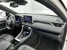 Toyota RAV4 (2020) thumbnail 6