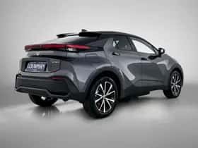 Toyota C-HR (2025) thumbnail 2
