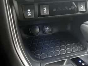 Toyota RAV4 (2025) thumbnail 24