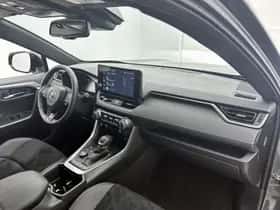 Toyota RAV4 (2025) thumbnail 6