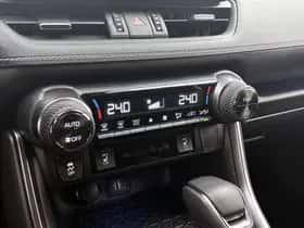 Toyota RAV4 (2025) thumbnail 9