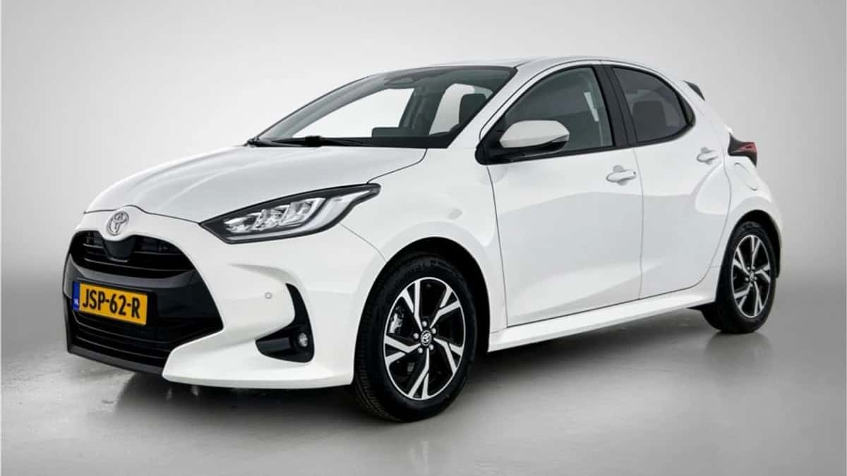 Toyota Yaris (2025) — foto 1