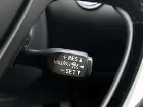 Toyota C-HR (2023) thumbnail 14