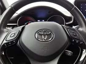 Toyota C-HR (2023) thumbnail 17