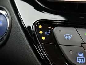 Toyota C-HR (2023) thumbnail 18