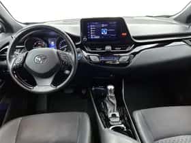 Toyota C-HR (2023) thumbnail 4