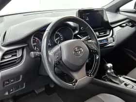 Toyota C-HR (2023) thumbnail 37