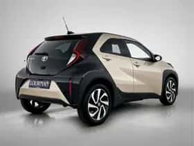 Toyota Aygo (2023) thumbnail 2