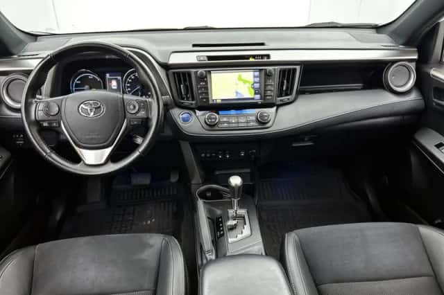 Toyota RAV4 (2018) thumbnail 4