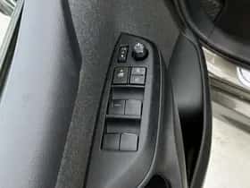 Toyota Yaris (2022) thumbnail 22