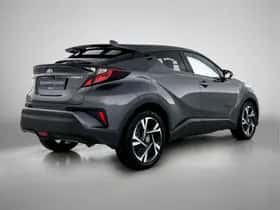 Toyota C-HR (2023) thumbnail 2