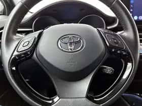 Toyota C-HR (2023) thumbnail 17