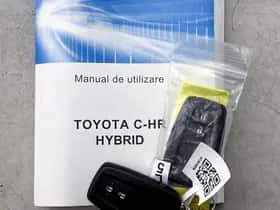 Toyota C-HR (2023) thumbnail 31