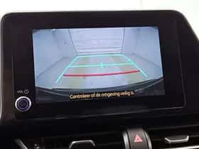 Toyota C-HR (2023) thumbnail 8