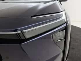 Toyota bZ4X (2025) thumbnail 7