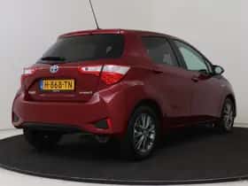 Toyota Yaris (2020) thumbnail 2