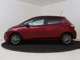 Toyota Yaris (2020) thumbnail 3