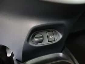 Toyota Yaris (2020) thumbnail 23