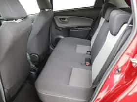 Toyota Yaris (2020) thumbnail 32
