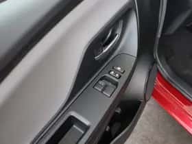Toyota Yaris (2020) thumbnail 9
