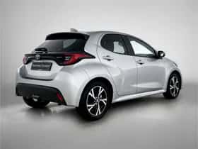 Toyota Yaris (2025) thumbnail 2