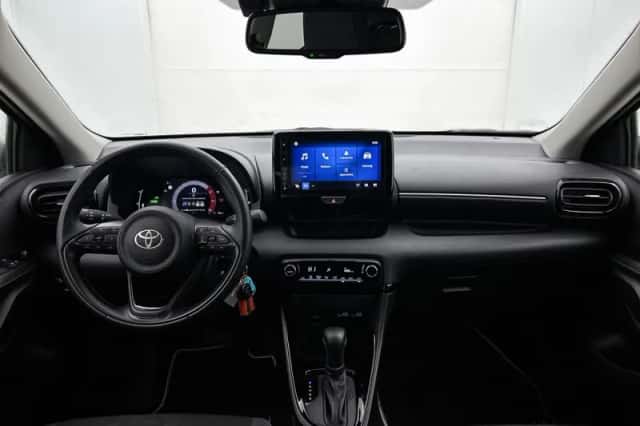Toyota Yaris (2025) thumbnail 4
