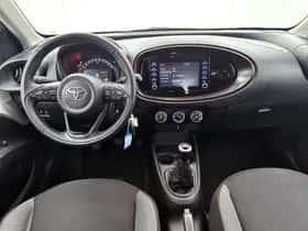 Toyota Aygo (2022) thumbnail 4