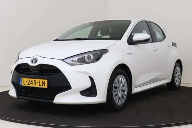 Toyota Yaris (2021) thumbnail 1