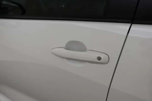 Toyota Yaris (2021) thumbnail 4