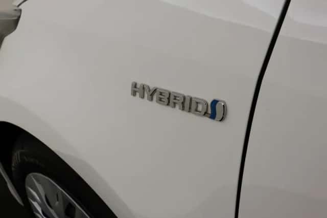 Toyota Yaris (2021) thumbnail 5